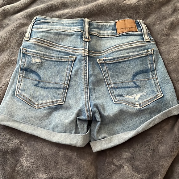 Shorts - Picture 2 of 3